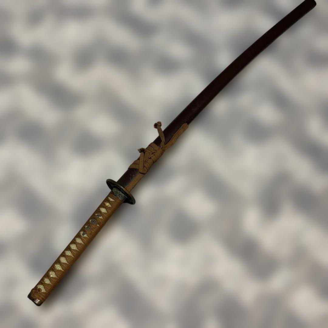 上級模造刀 茶柄 鶴松図楕円鍔 茶鱗鞘