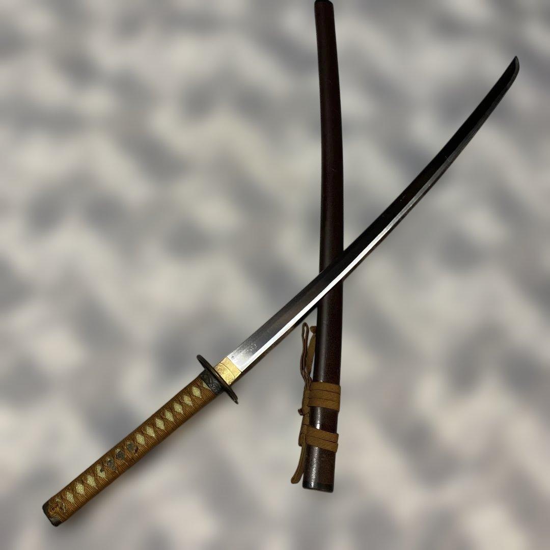 上級模造刀 茶柄 鶴松図楕円鍔 茶鱗鞘