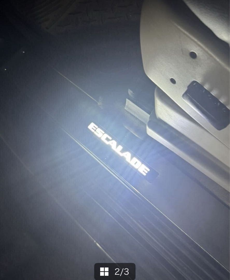エスカレードロング　ESCALADE ESV 2004 LED スカッフプレート
