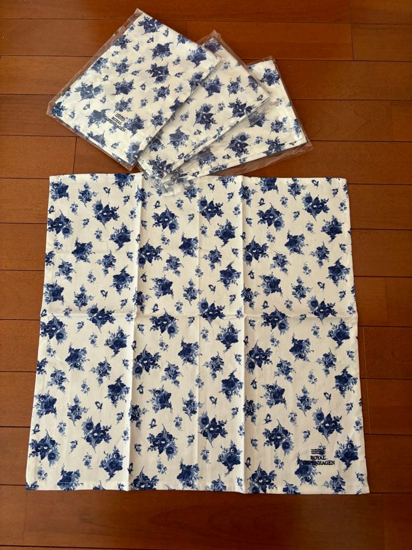 新品未使用　ロイヤルコペンハーゲンランチョンマット四枚セット