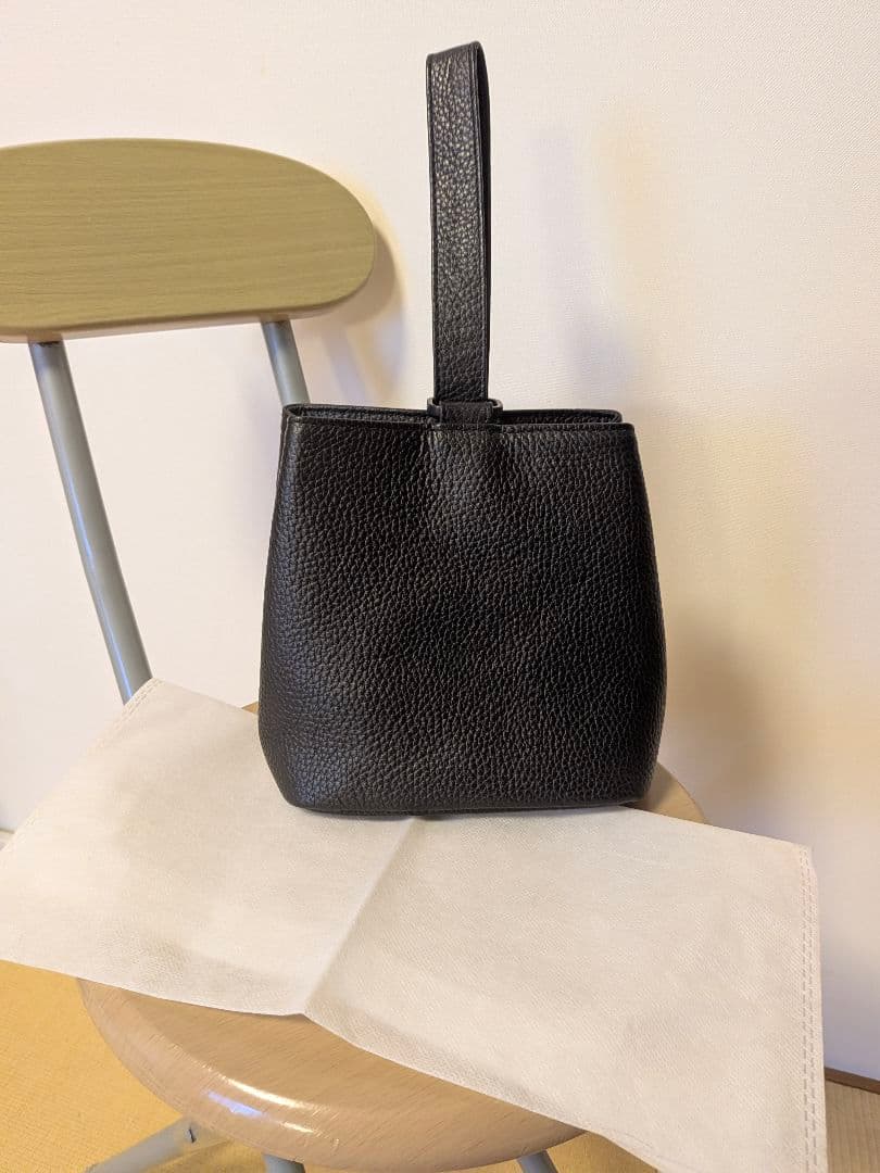 【美品】Hush Tug レザー 巾着バック 色ブラック