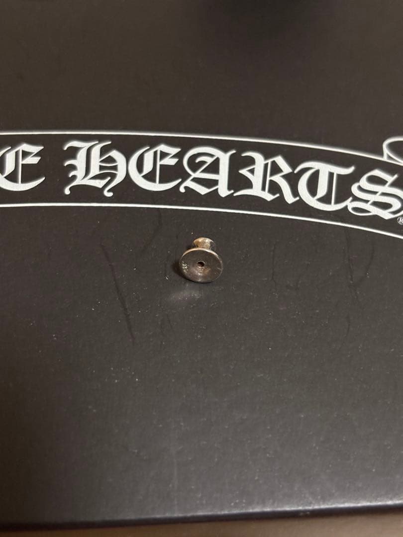 CHROME HEARTS（TINY E CH PLS DROP1）ピアス