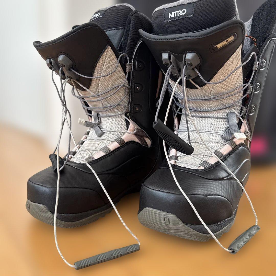 NITRO スノーボードブーツ 収納バッグ付き　24.5cm