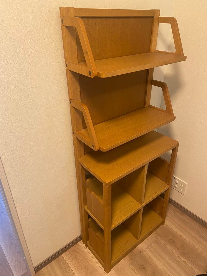 〈送料込み〉木製本棚 仕切り付き