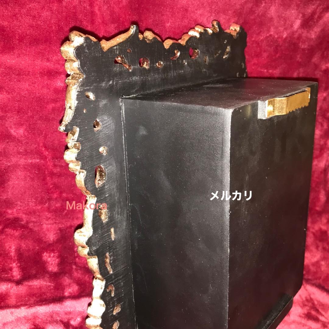 アンティーク風　壁掛け飾り棚★フォトフレーム2個付