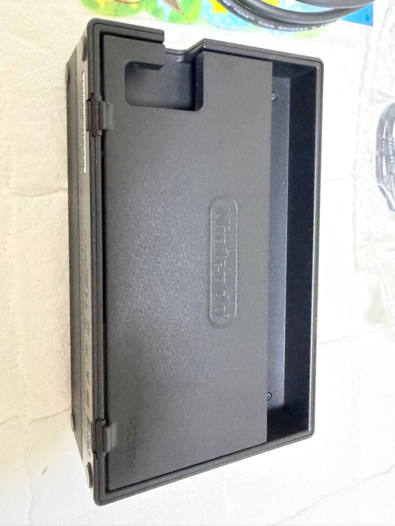 動作確認済み　Nintendo Switch ピカブイ　本体　ケース付き