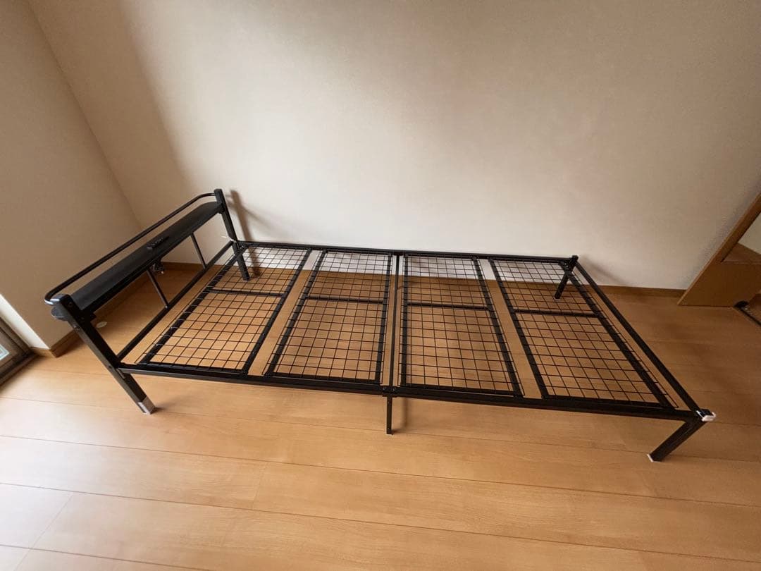 ニトリ パイプベッド シングル　バジーナC2 2口コンセント付　取扱説明書あり