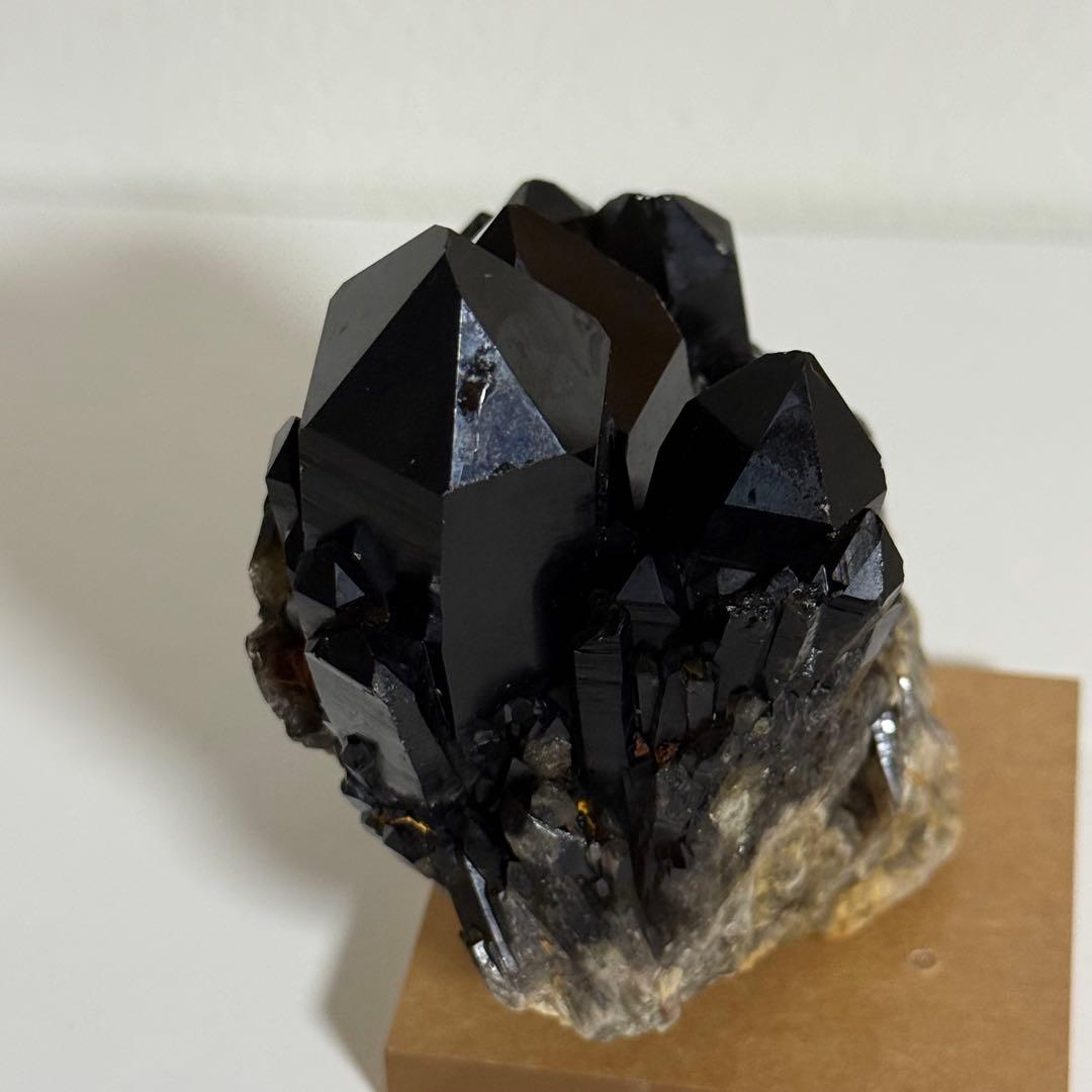 黒水晶 モリオン クラスター 台座付 漆黒 コンゴ産 原石 天然石 魔除け