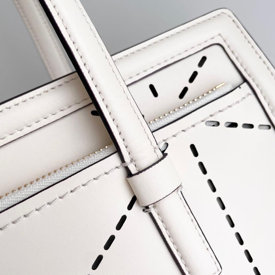 サルヴァトーレ フェラガモ トートバッグ エイミー ガンチーニ レザー 新品保管