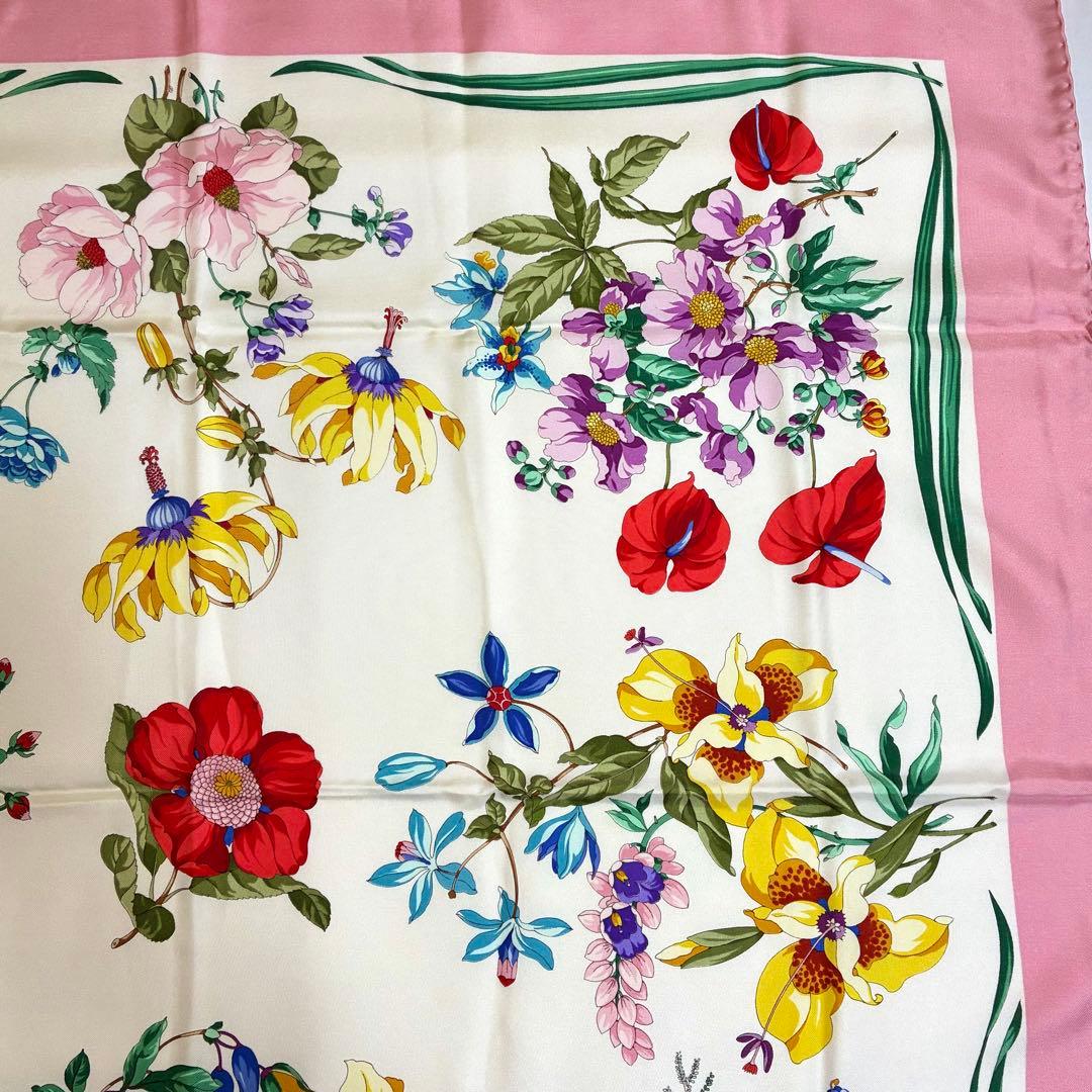 GUCCI グッチ　スカーフ　大判　花柄　ピンク　新品未使用