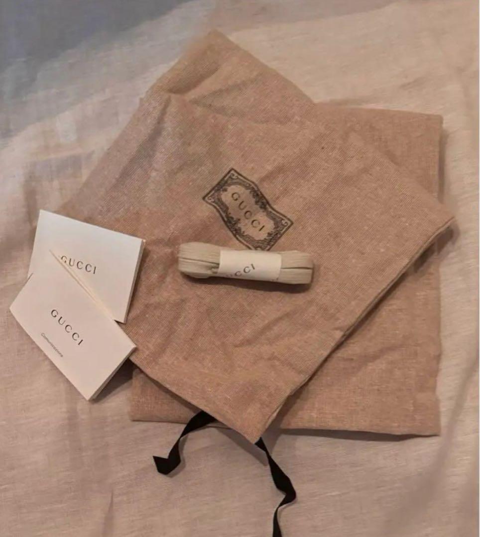 GUCCI ロゴ入りスニーカー ベージュ/グレー厚底25cm