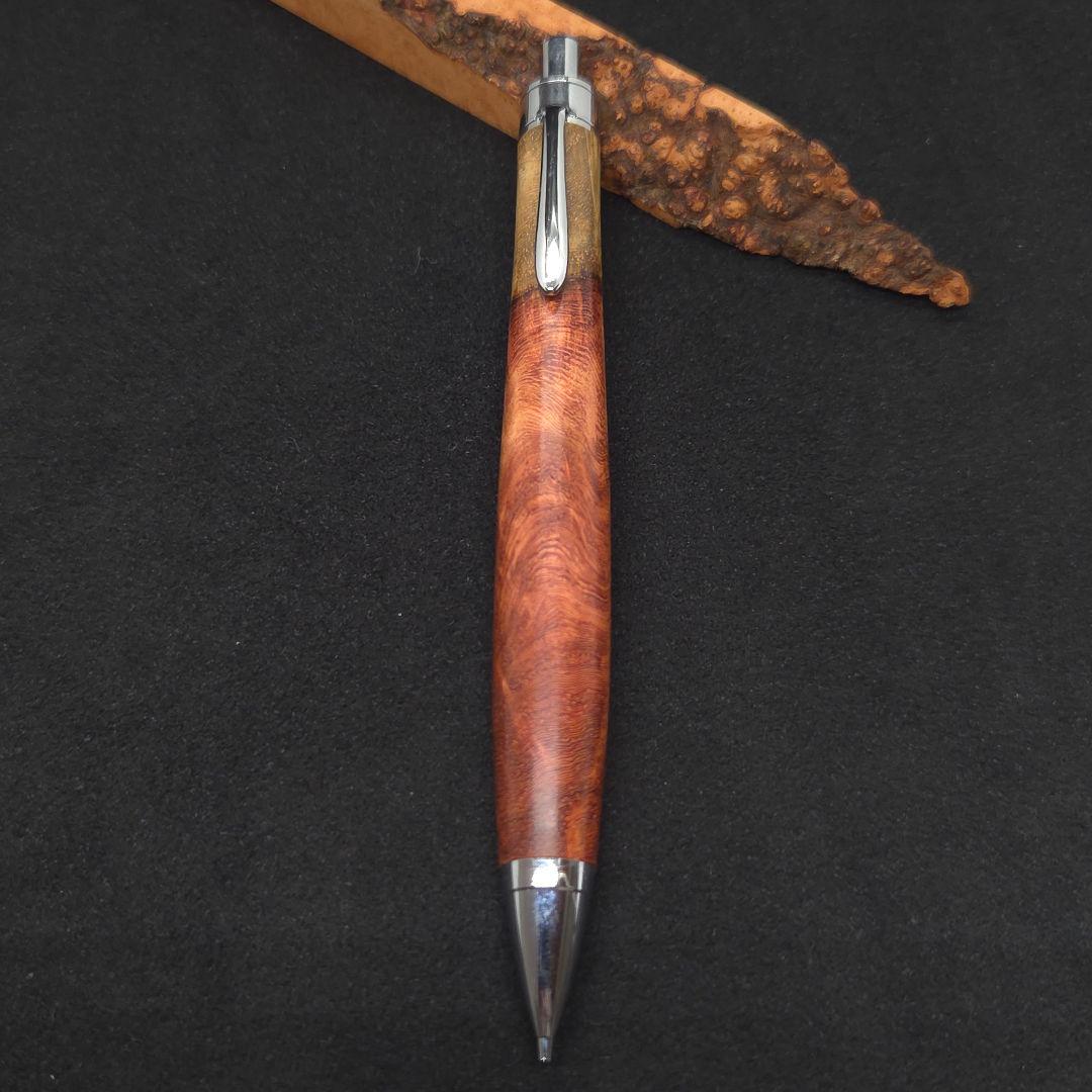 ⑲Bハンドメイド木軸シャーペン花梨瘤紅白赤濃いめ