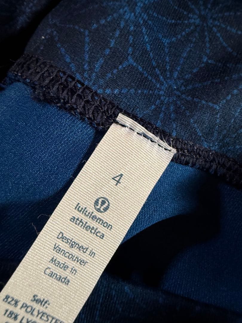 ルルレモン 新品未使用　ヨガレギンス 刺し子柄　サイズ4