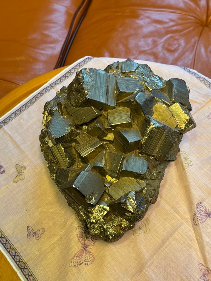 【巨大&希少】パイライト(黄鉄鉱) クラスター 原石 12kg