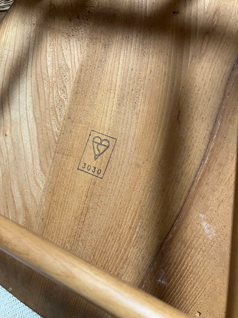 アーコール　スタッキングチェア