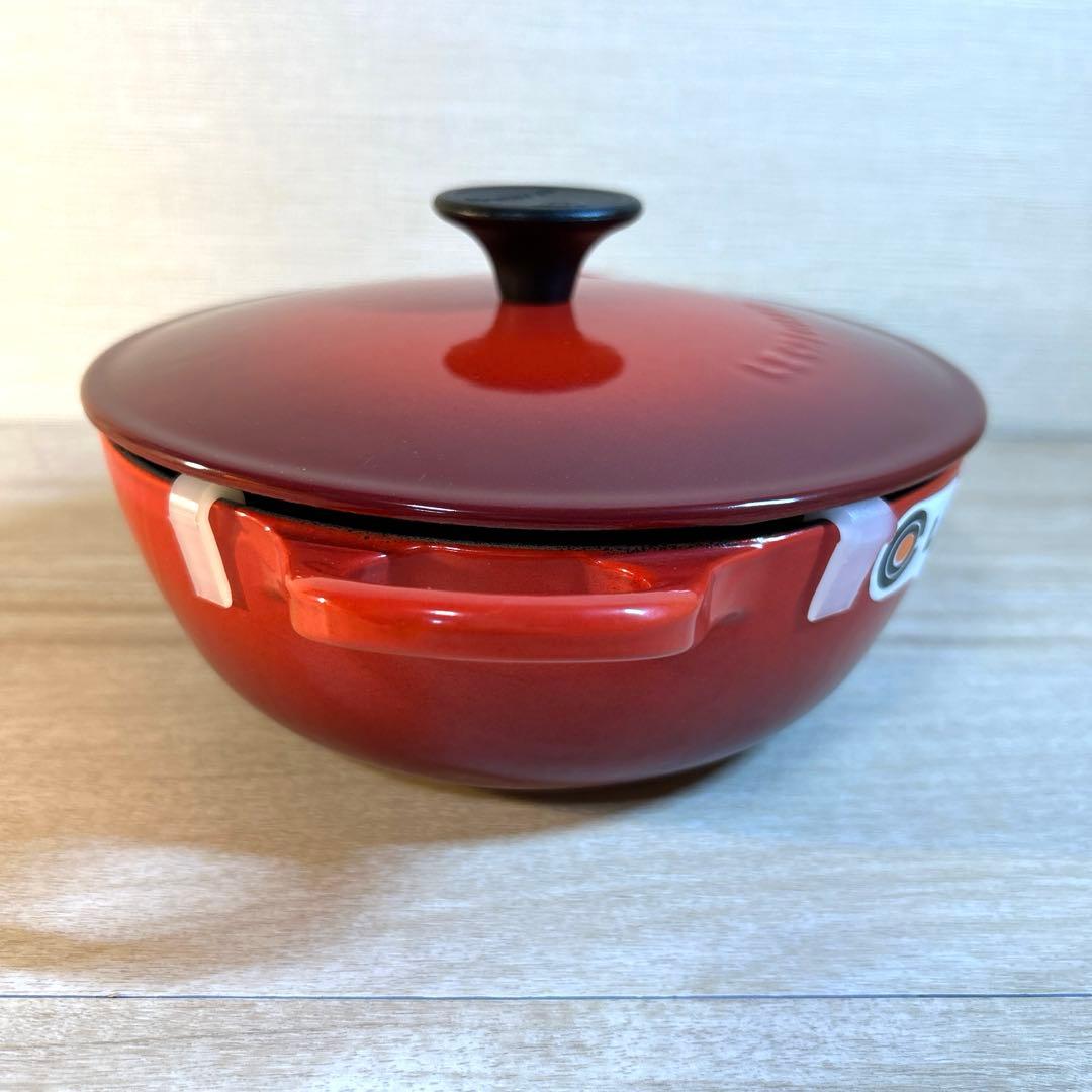 未使用保管品　ルクルーゼ　マルミット　18cm チェリーレッド　両手鍋　鍋