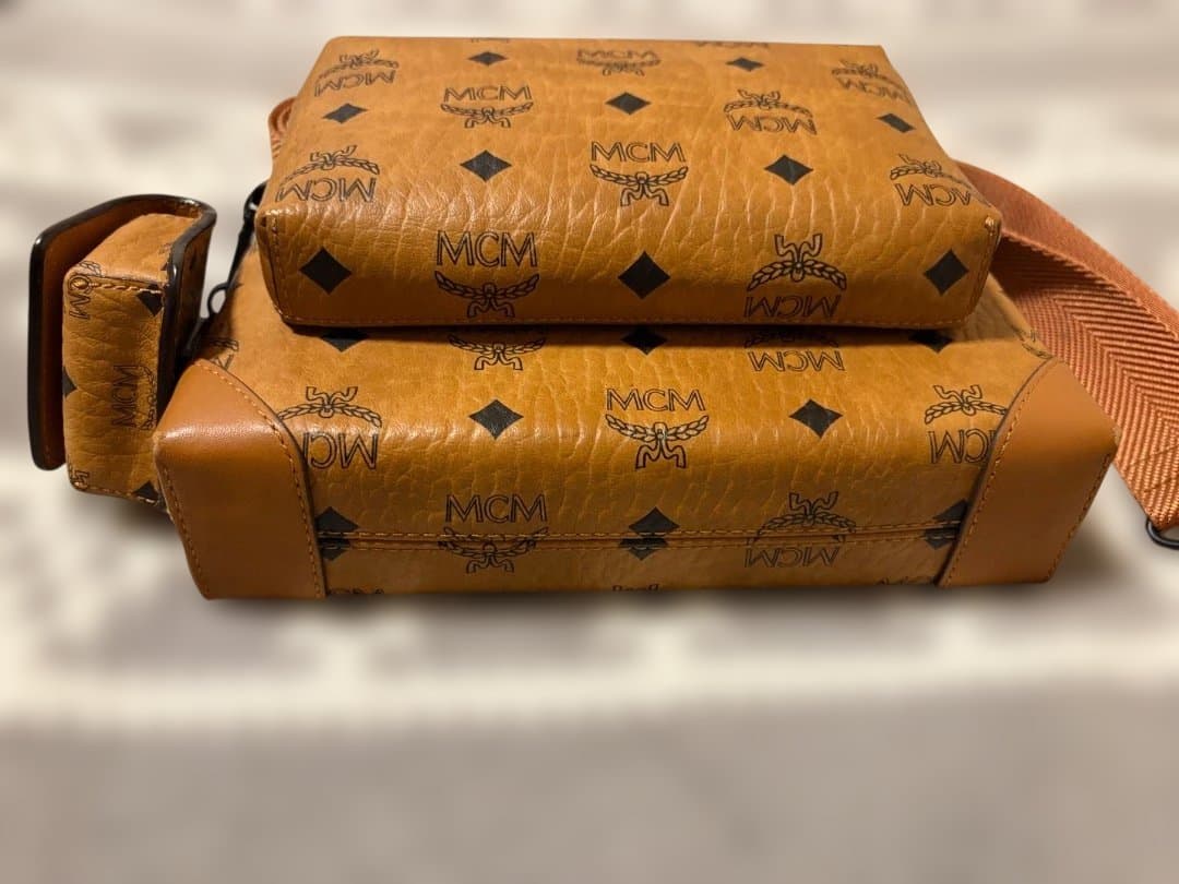 MCM ボディバッグ ブラウン レザー