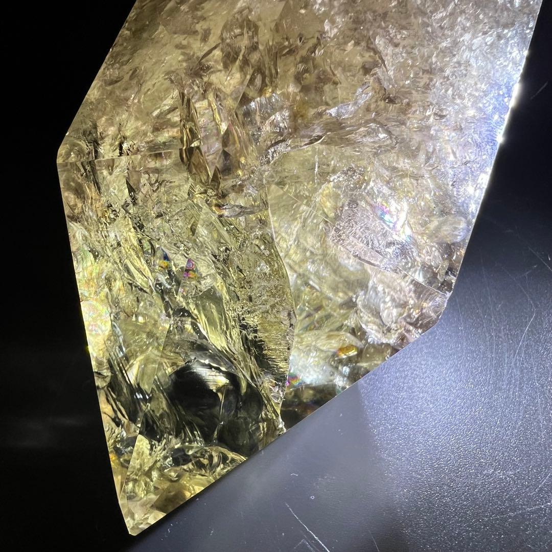 ☆超極上の煌煌さを✨幸運の石✨レインボー ファントムシトリン 六角柱 天然石