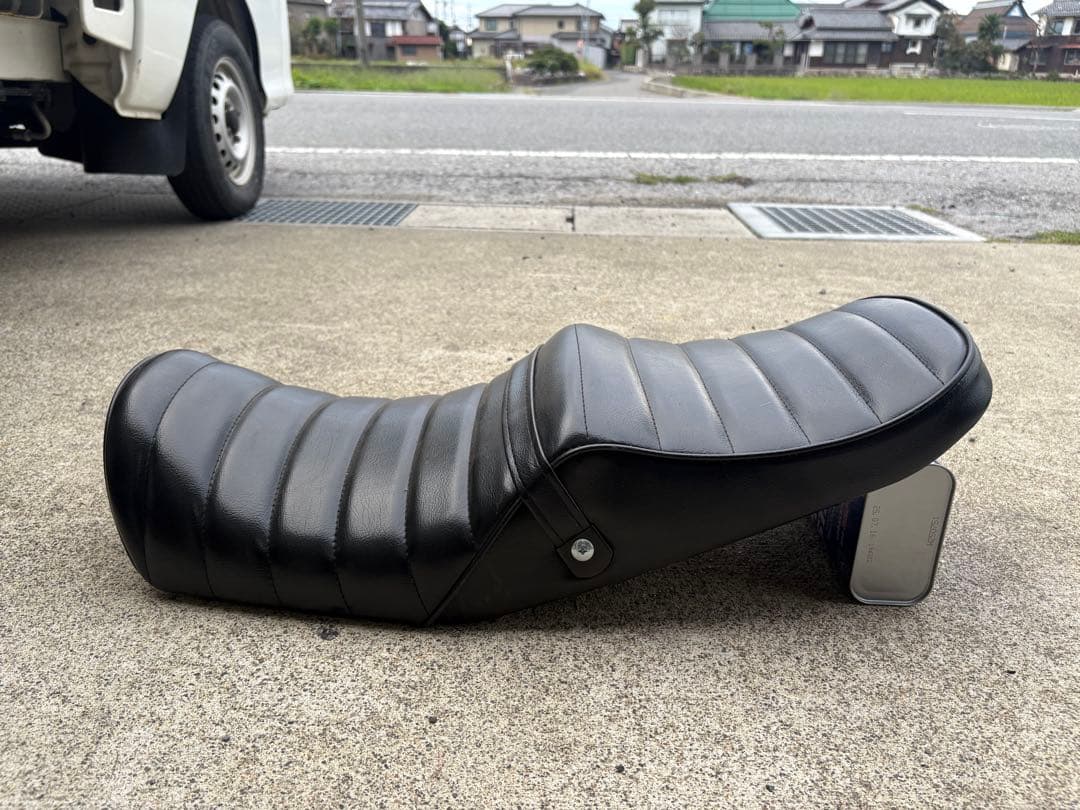 XJR400 4HM タックロールシート 黒