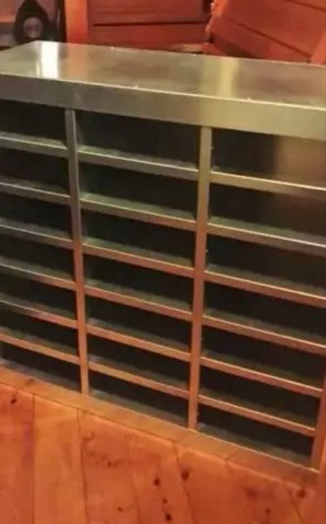 スチールキャビネット　ラック　シェルフ　書類収納　インダストリアル　棚　ロッカー