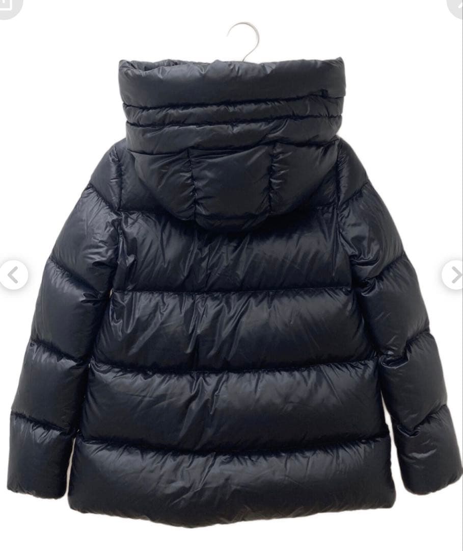 MONCLER ダウンジャケット 黒 フード付き