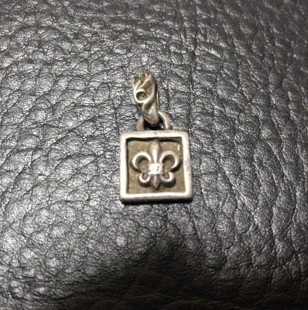 クロムハーツ フレームドBSフレアチャーム