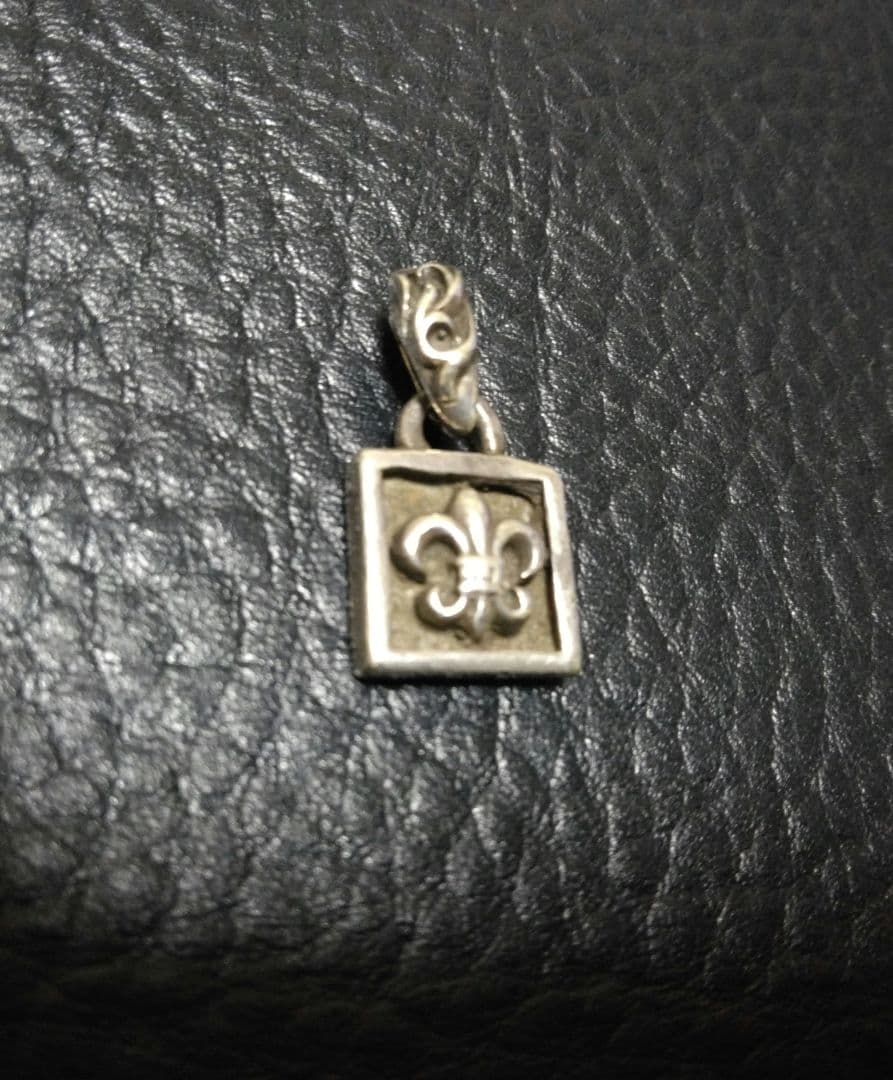 クロムハーツ フレームドBSフレアチャーム