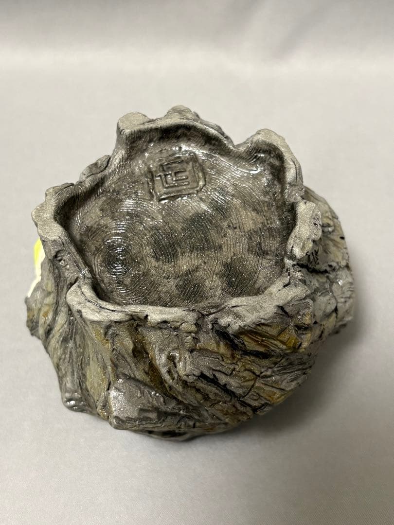 腰越祐貴　樹器とアマガエル