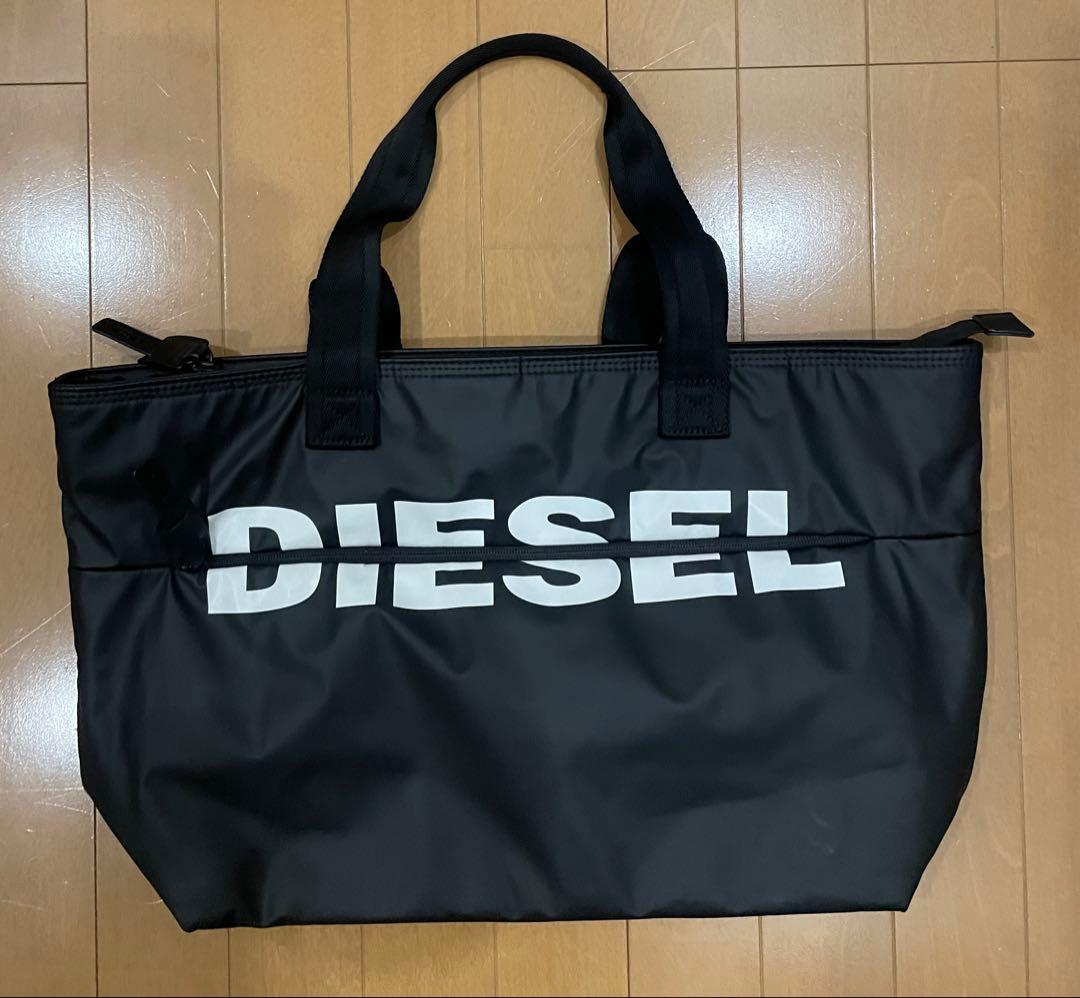 DIESEL ビッグロゴ ジップトートバッグ ブラック 軽量ナイロン A4収納可