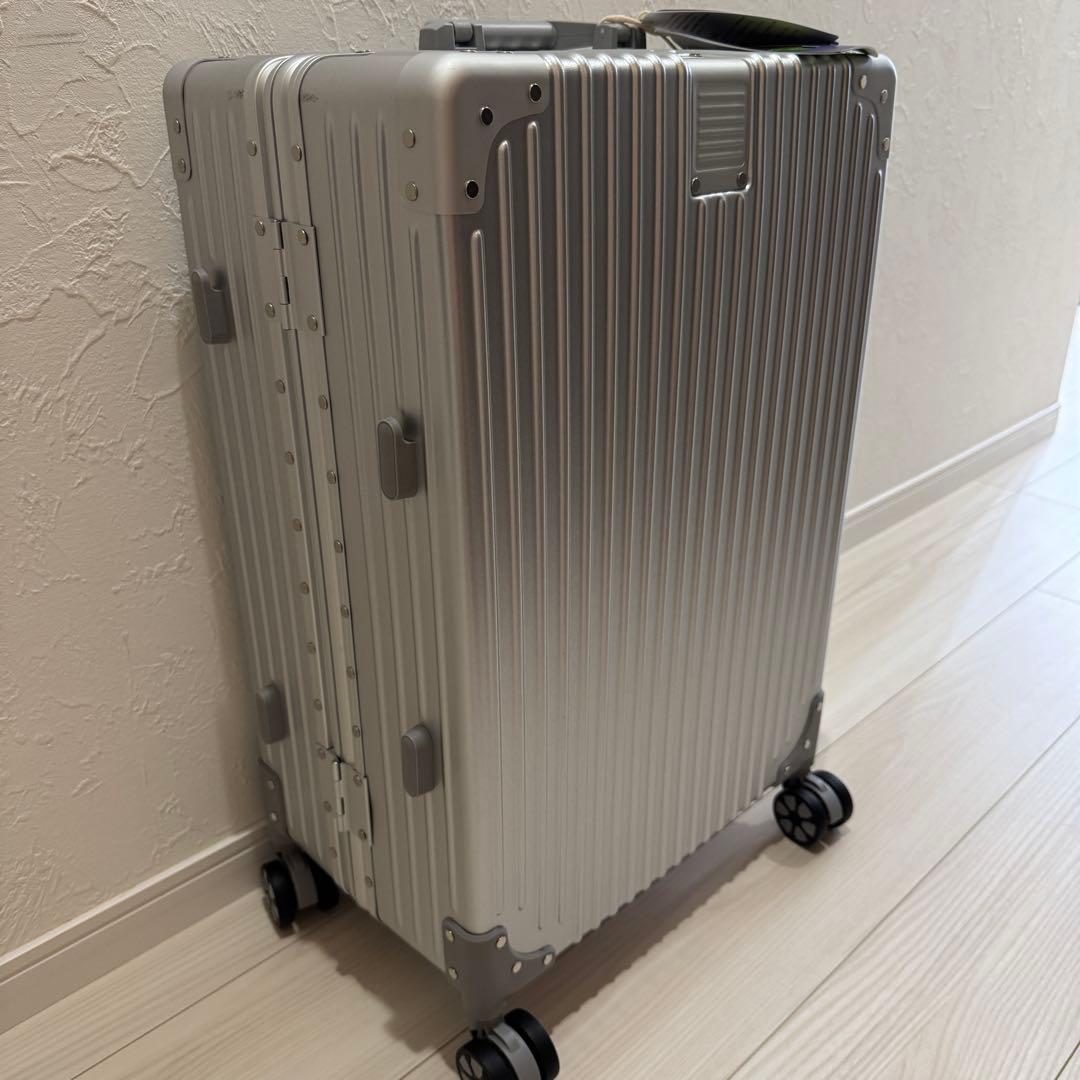 【シルバー】スーツケース　アルミフレーム　TSAロック搭載　Mサイズ　50ℓ