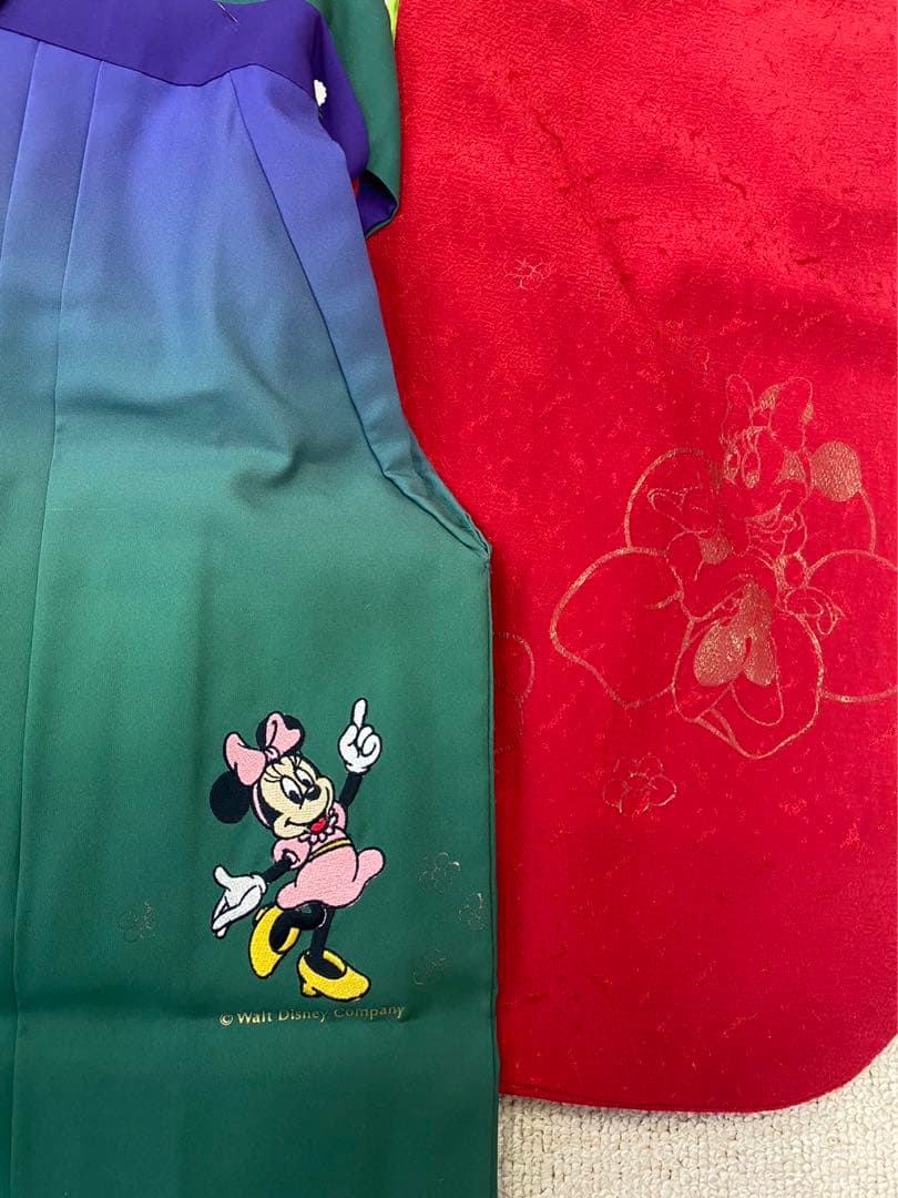 ディズニー ミニー 袴 七五三 3歳 赤 緑 巾着 レトロ可愛い