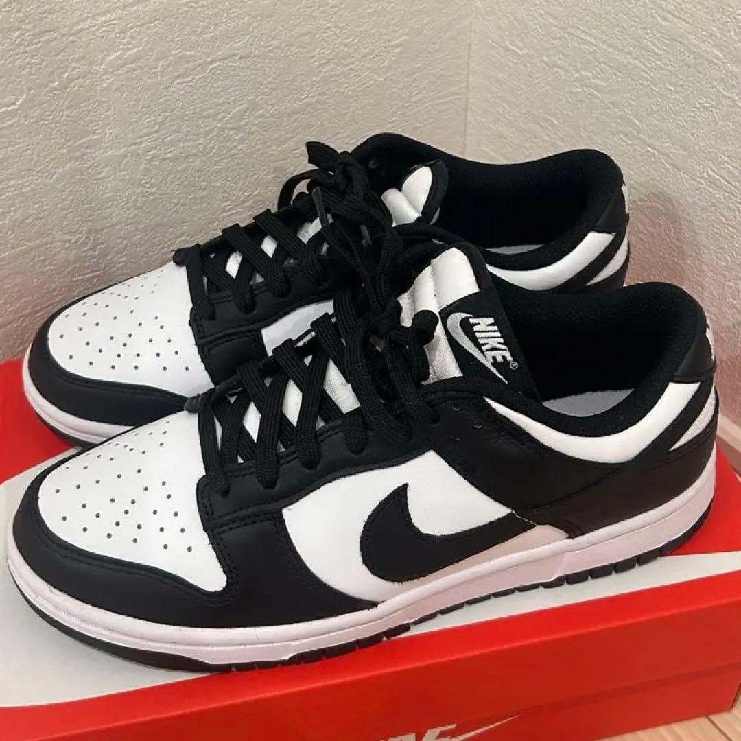 Nike Dunk Low ブラック/ホワイト