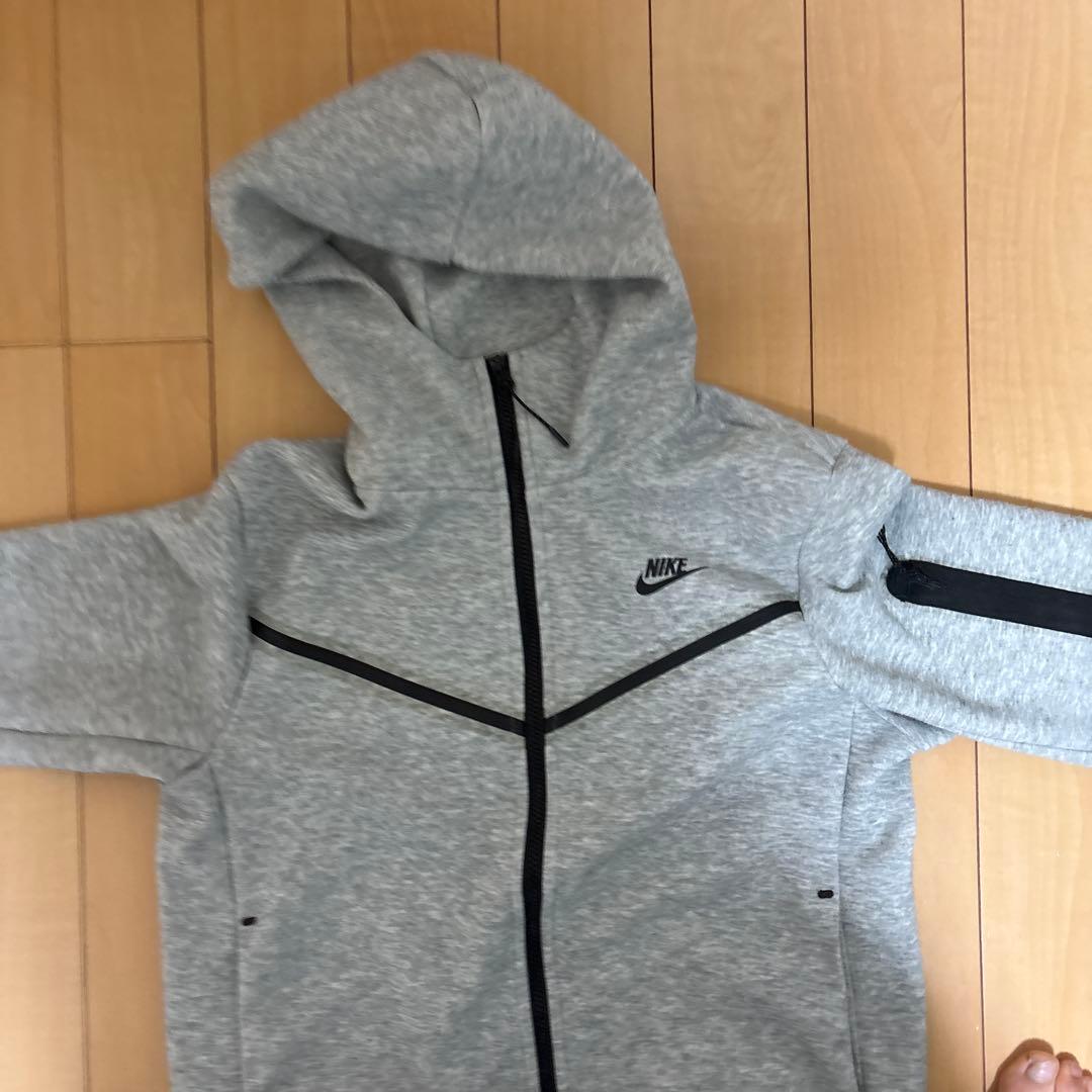 NIKEテックフリースサイズM
