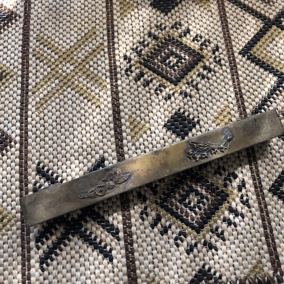 足銀　文鎮・置物　アンティーク　竜の模様