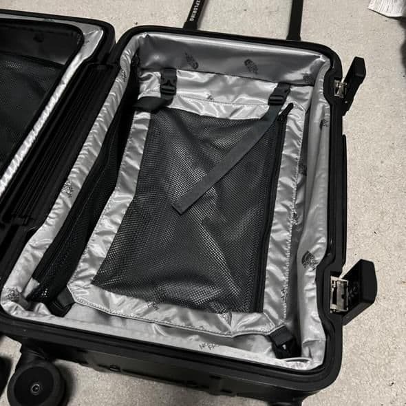 ✨超レア✨ノースフェイス THE NORTH FACE キャリーケース 旅行 黒