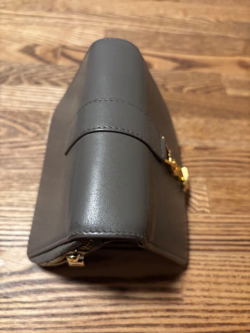 R*T様 サンローラン 財布 グレージュ