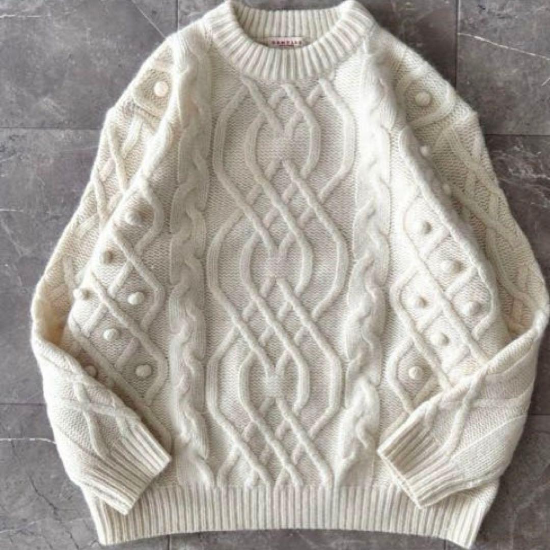 美品//デミリー DEMYLEE アンゴラ混　ケーブルニット　ホワイト