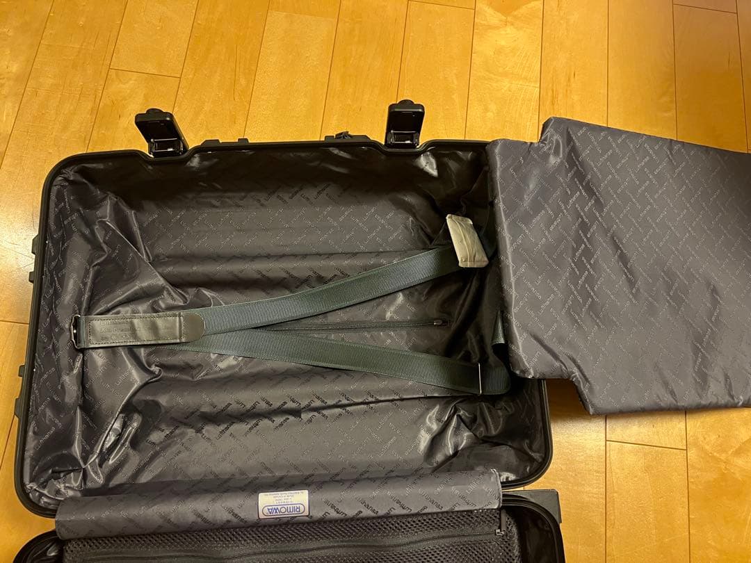RIMOWA トパーズ ステルス ルフトハンザ限定 32L 2輪 機内持ち込み可