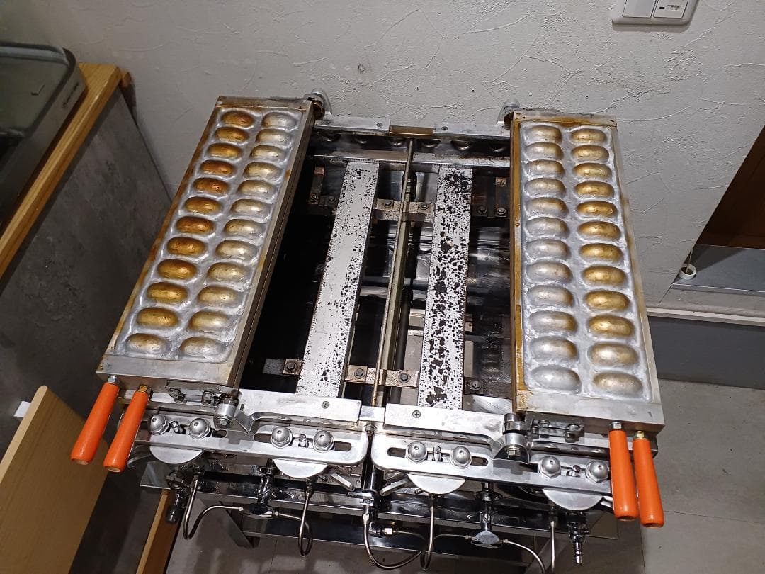 ✦ベビーカステラ・たまご型✦業務用●ガス48個焼き/テフロン加工/作業台他付き