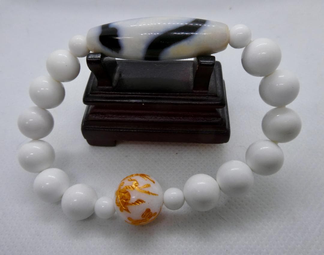 【巳年特価】白蛇天珠(白) 四神全部入り白珠 ホワイトオニキスのブレスレット