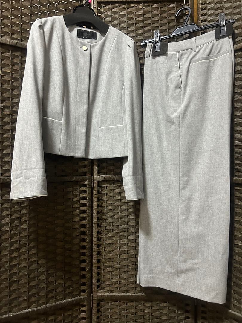 トゥービーシック パンツスーツ