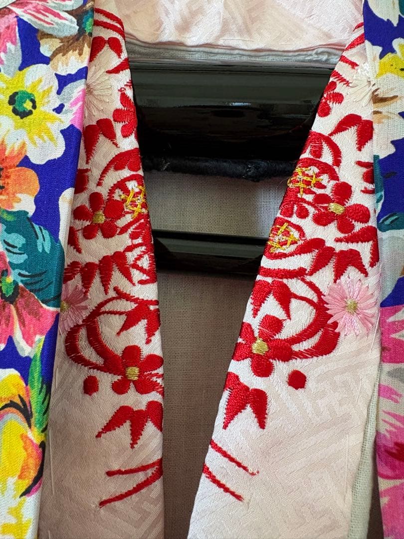 アンティーク　錦紗　子供着物　身丈92センチ　薔薇　ブルーベース