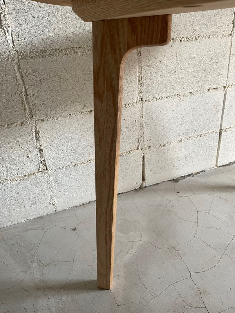 美品　MOMO NATURAL ダイニングテーブル　オーク無垢　ラウンドテーブル