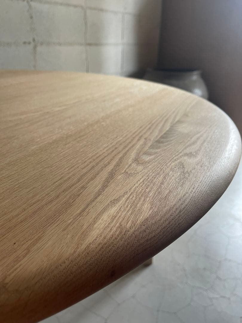 美品　MOMO NATURAL ダイニングテーブル　オーク無垢　ラウンドテーブル