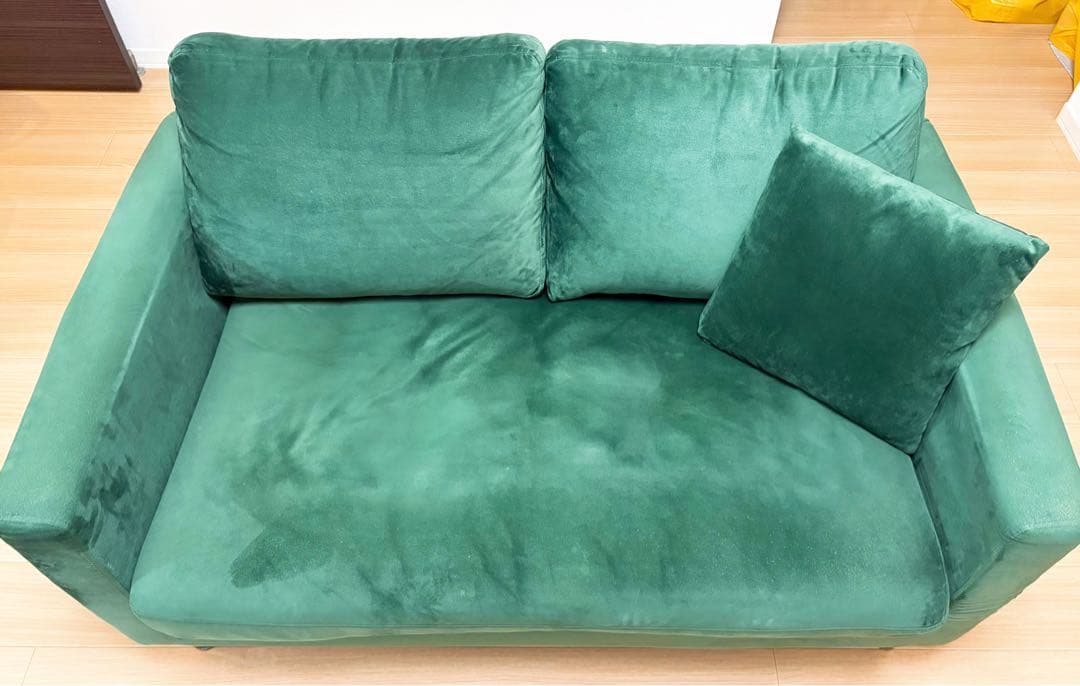 LOWYA ベルベット調ソファ 2人掛け クッション付き