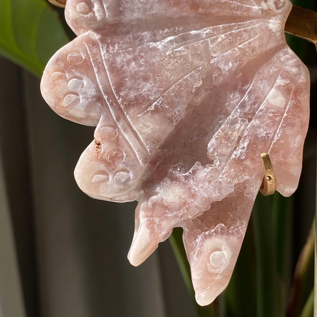 【 ピンクアメジスト フラワーアゲート バタフライ （台座付き）蝶々 桜瑪瑙 】