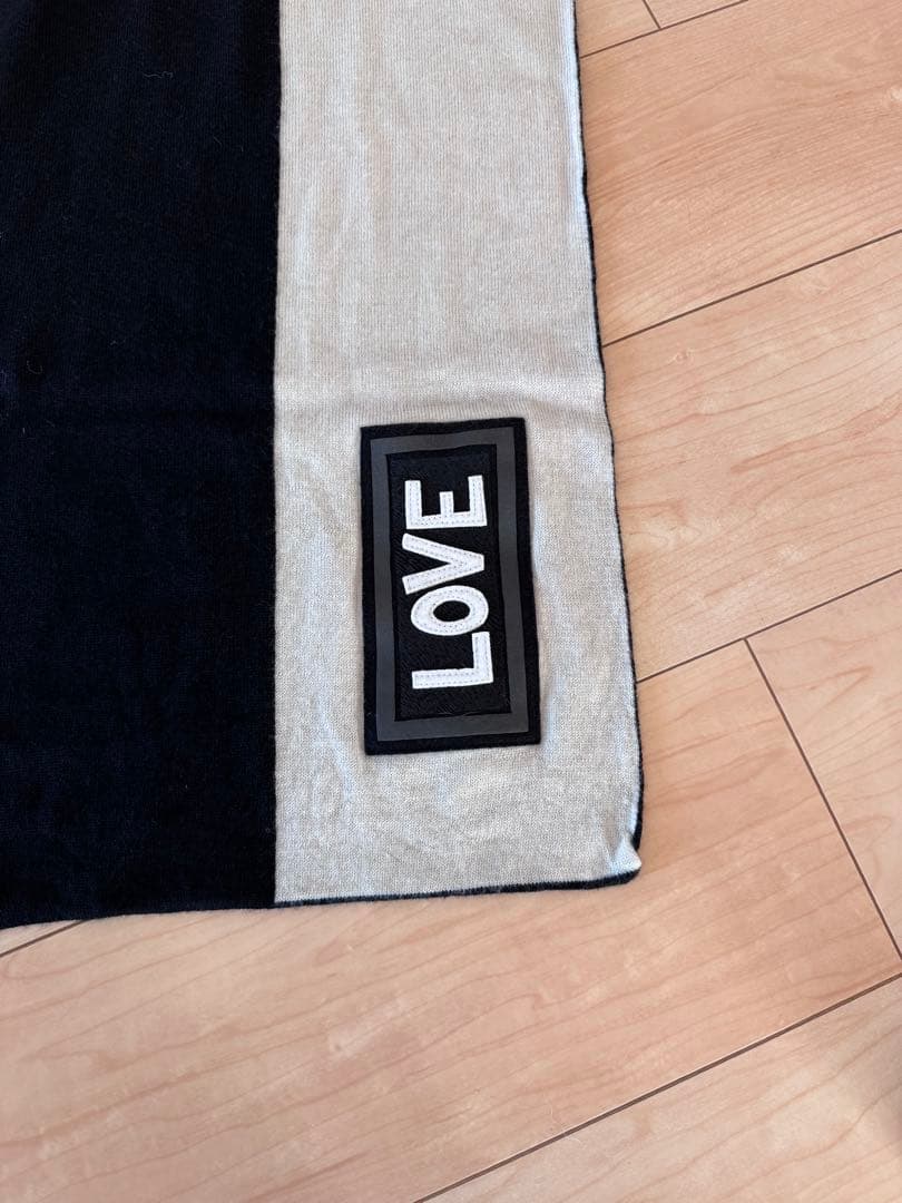 FENDI ロゴ入り マフラー ブラック/シルバー