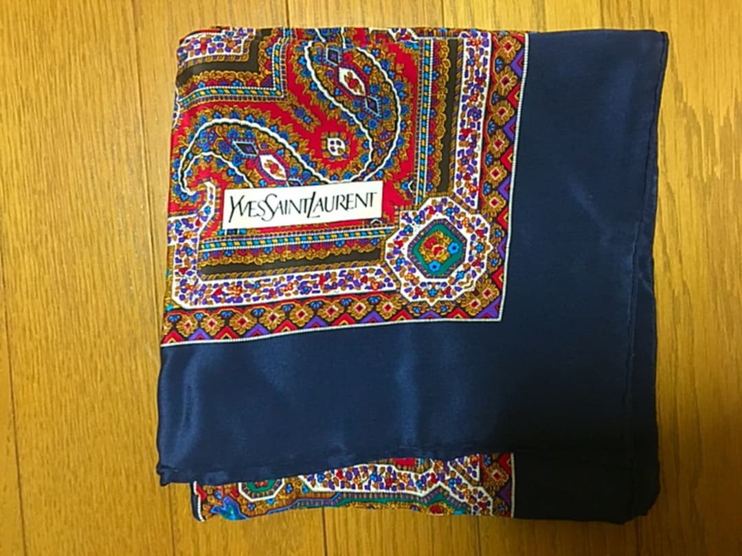 【Yves saint Laurent】イヴ・サンローラン スカーフ（未使用品）