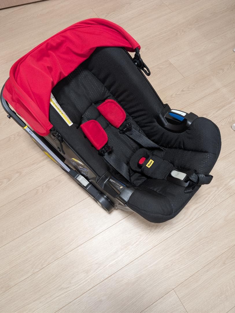 【中古】Doona isofixベース付き ベビーカー ドゥーナ