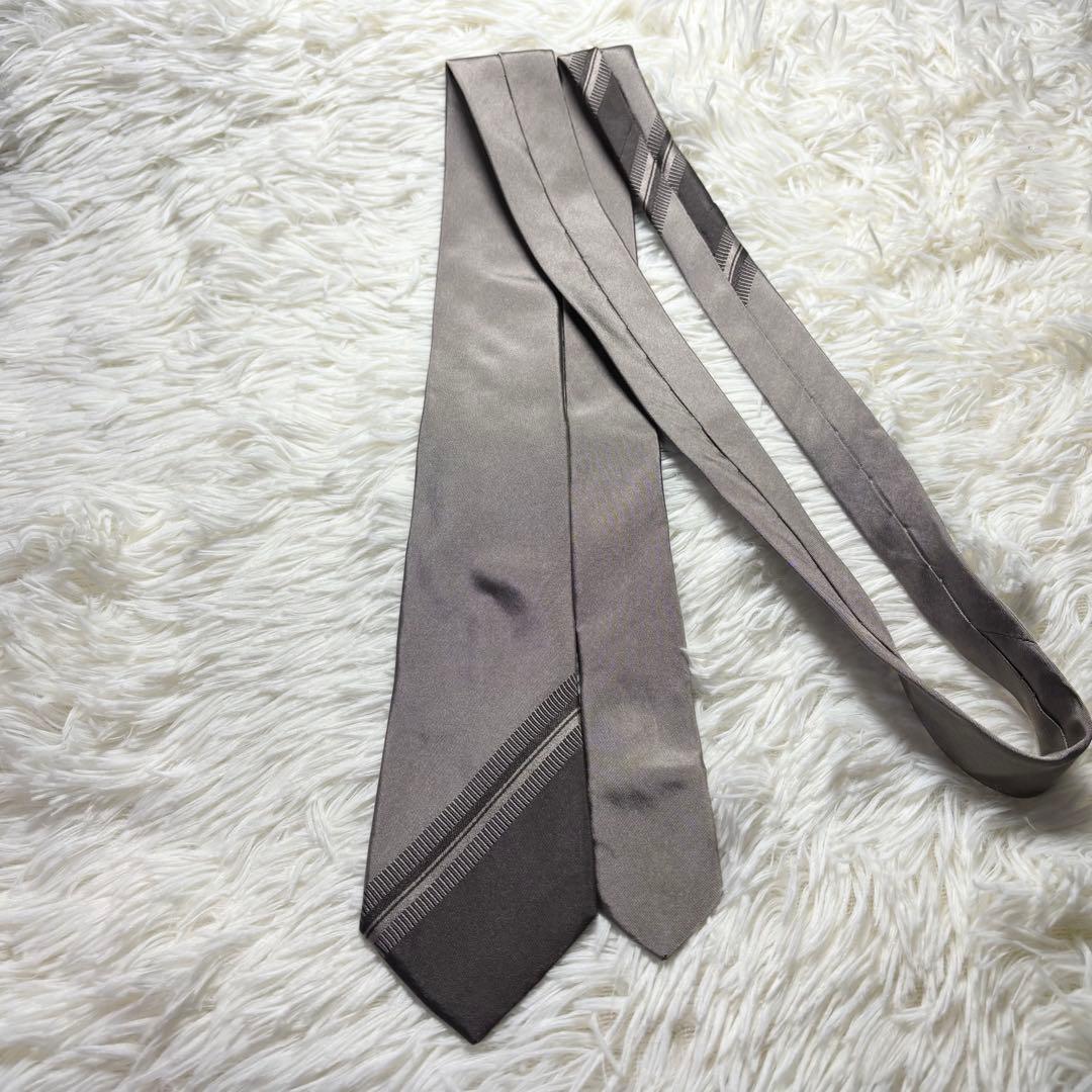 【極美品】PRADA ネクタイ　ソリッド　シルバー
